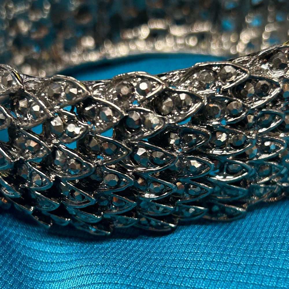 Rhinestone Spring Clasp Bracelet